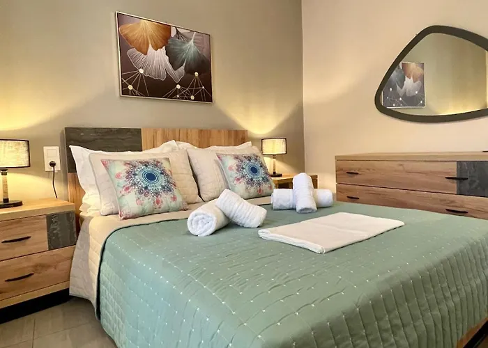 Skiathos Home * Skiathos Town